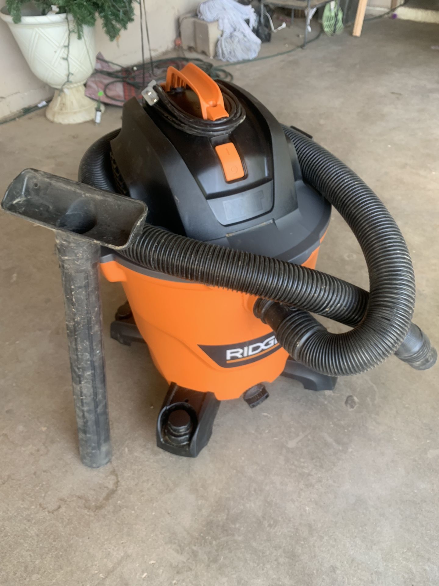 Ridgid HD1200 Wet/Dry Vacuum 