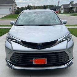 Toyota Sienna HYBRID Premium XLE 2023