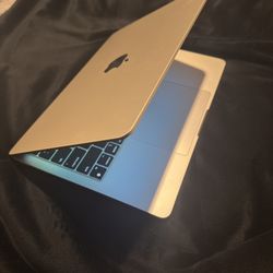 2025 MacBook Air M2 16gb 13inch Retina 256