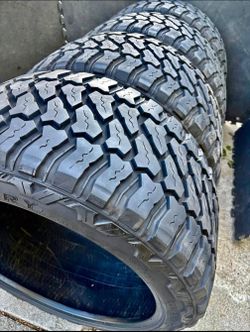 35x12'50R20 LT vendo juego de llantas todo terreno Mickey Thomson