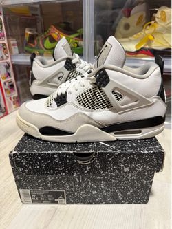 Air Jordan 4 Retro Military Black