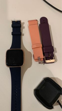 Fitbit Versa with two additional bands