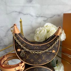 LOUIS VUITTON loop