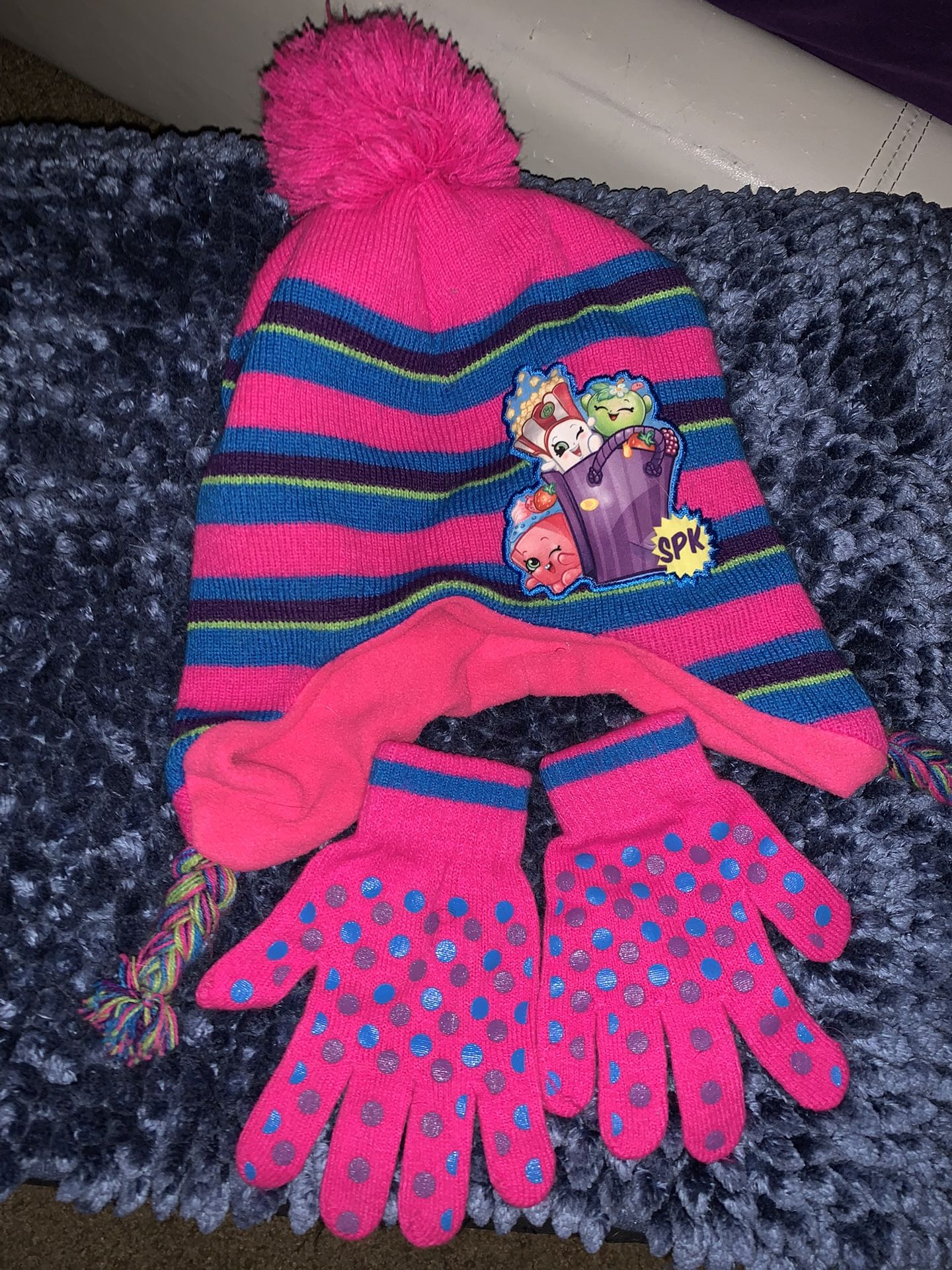 Shopkins Hat and Gloves