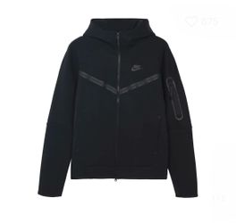 black Nike tech old gen