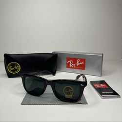 Rayban Wayfarers (black/black)