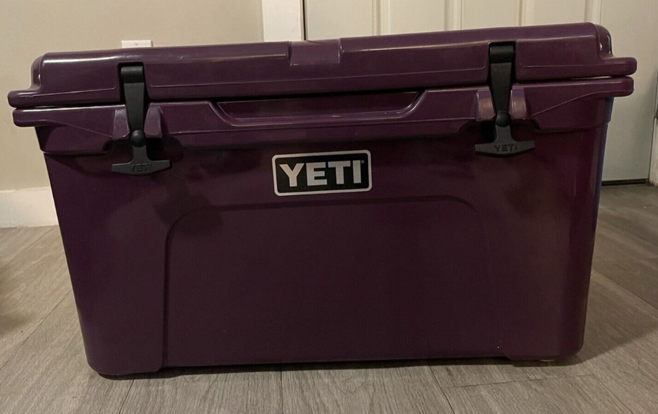 Yeti Tundra 45 Cooler
