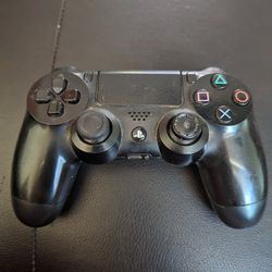 PS4 Controller (Needs TLC)