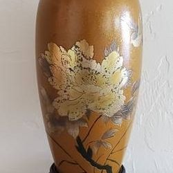 A Pretty Vintage Gold Painted Metal Vase (Gold)