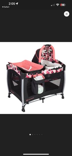 Baby girl play pen