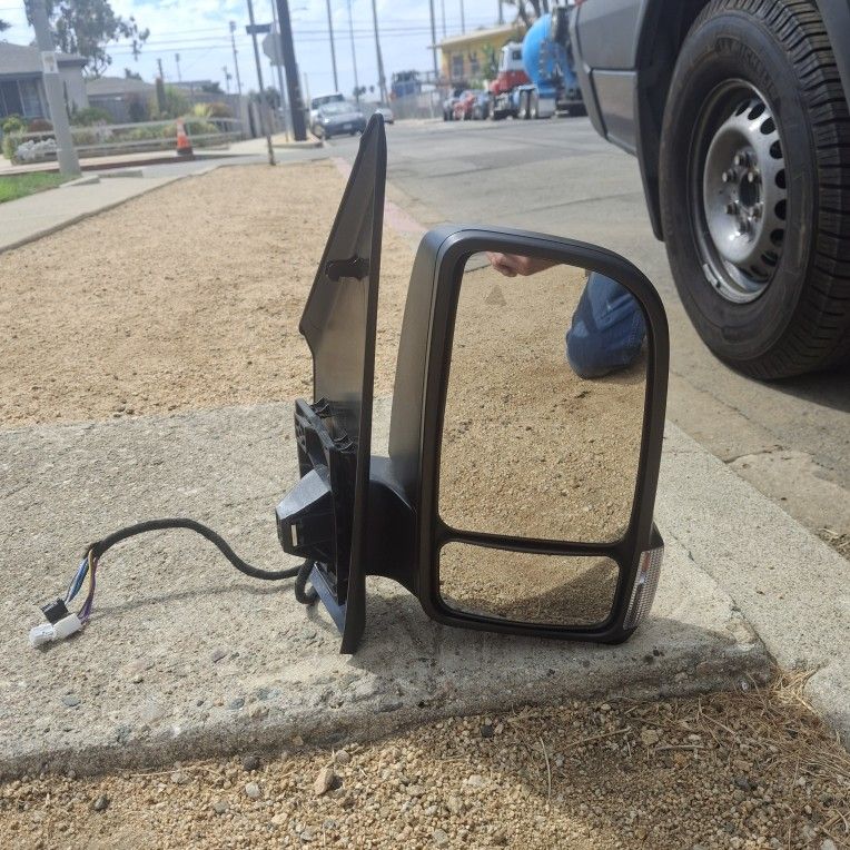 Passenger Side Mirror Replacement For MERCEDES-BENZ SPRINTER 1500, 2500, 3500.. 2019-2024 .