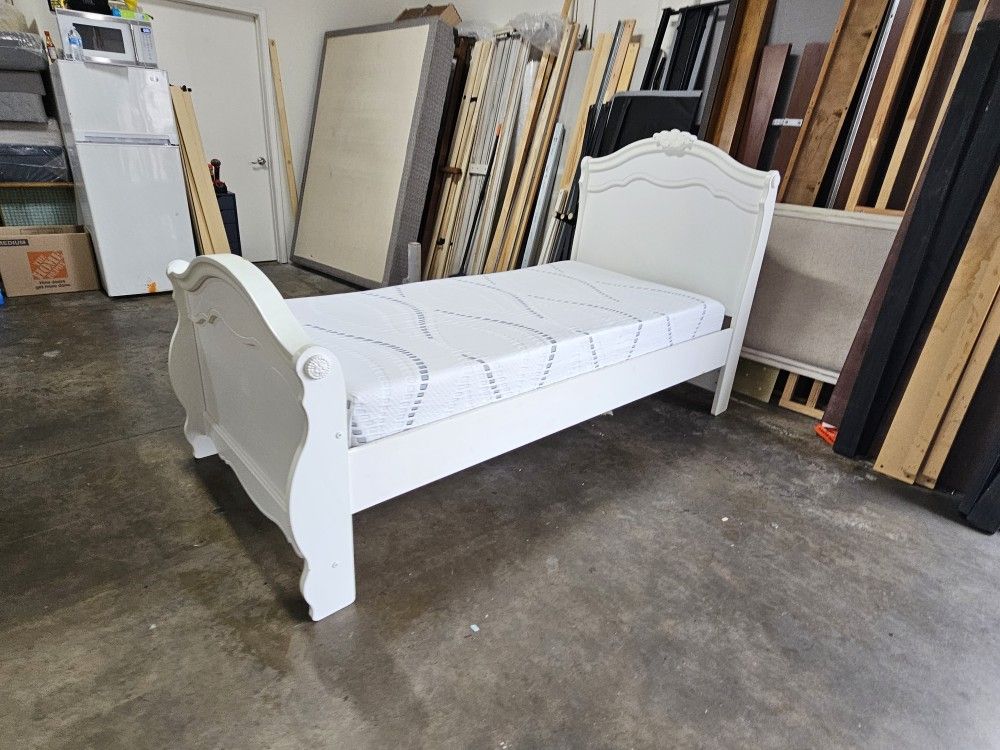 Twin Bed And Mattress