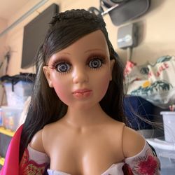 Quinciañera Doll 
