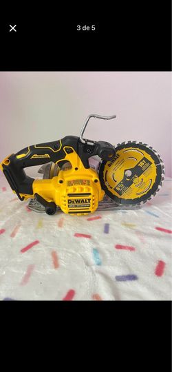 DEWALT 20-Volt MAX 7-1/4 in. Cordless Circular Saw (Tool Only)