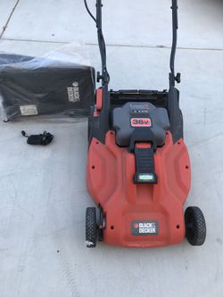 Black and Decker 36V Cordless Self Propelled Mower 