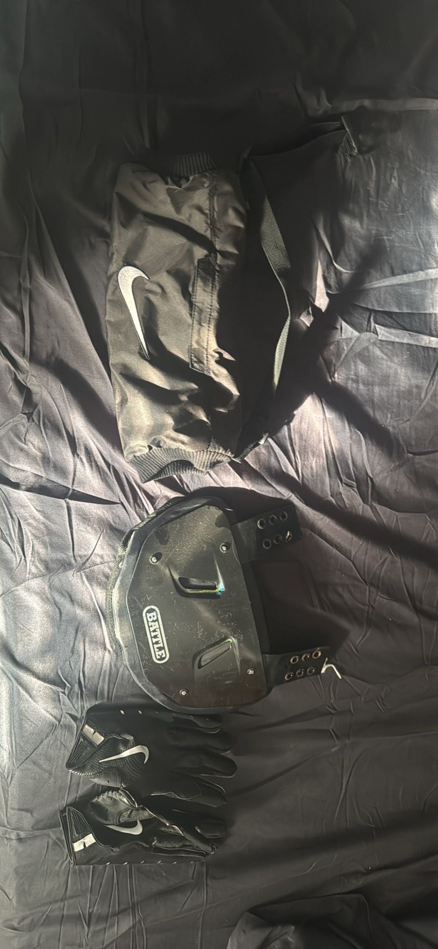 Football Gear Bundle – Nike Gloves, Hand Warmer, Battle Back Plate