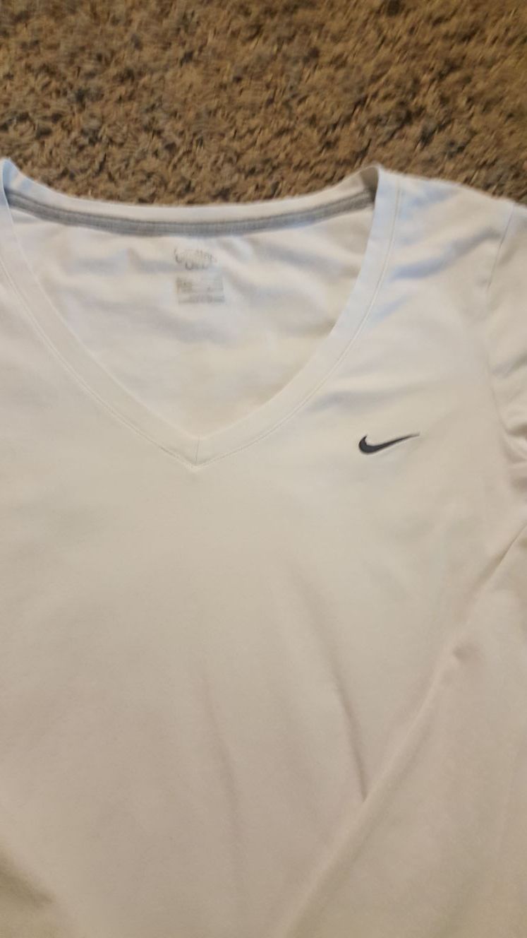 Nike shirt juniors small