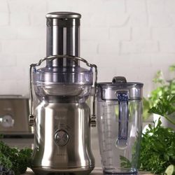Breville BJE530BSS Juice Juicer - Fountain Cold Plus, 70 oz, Brushed Stainless Steel
