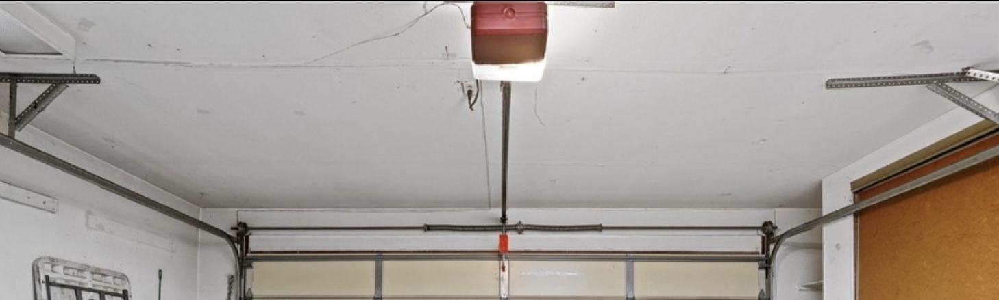 Garage door opener 