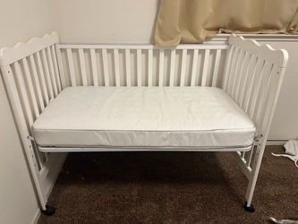 Baby crib