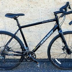 Jamis 58cm Gravel Road Bike w Carbon Fork - Great Condition

- Lightweight