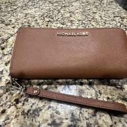 MICHAEL KORS TAN WALLET