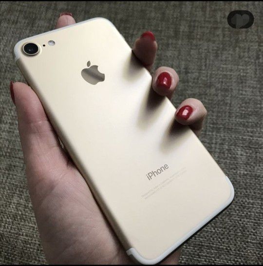 iPhone 7 Unlocked / Desbloqueado 😀 - Different Colors Available