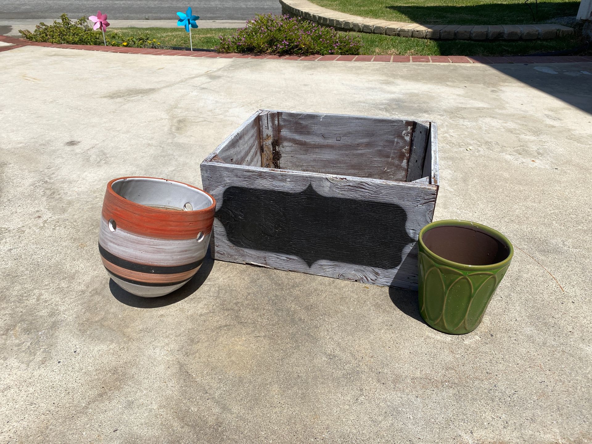 2 flower pots and one flower box