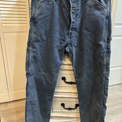 Levi’s Men Cargo Jean Size 36/32