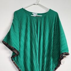 NWT Women's Green Poncho Size XL