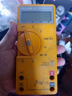 Fluke 21 series II multimeter no leads