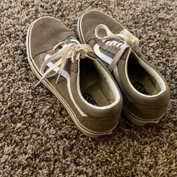 Girls Shoes Vans (size 7) 