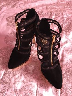 Shoedazzle Black Velvet Party Booties Sz9