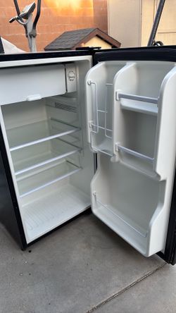 Mini fridge