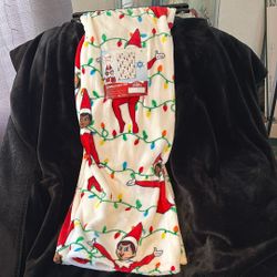 The ELF ON THE SHELF Soft Plush Throw 