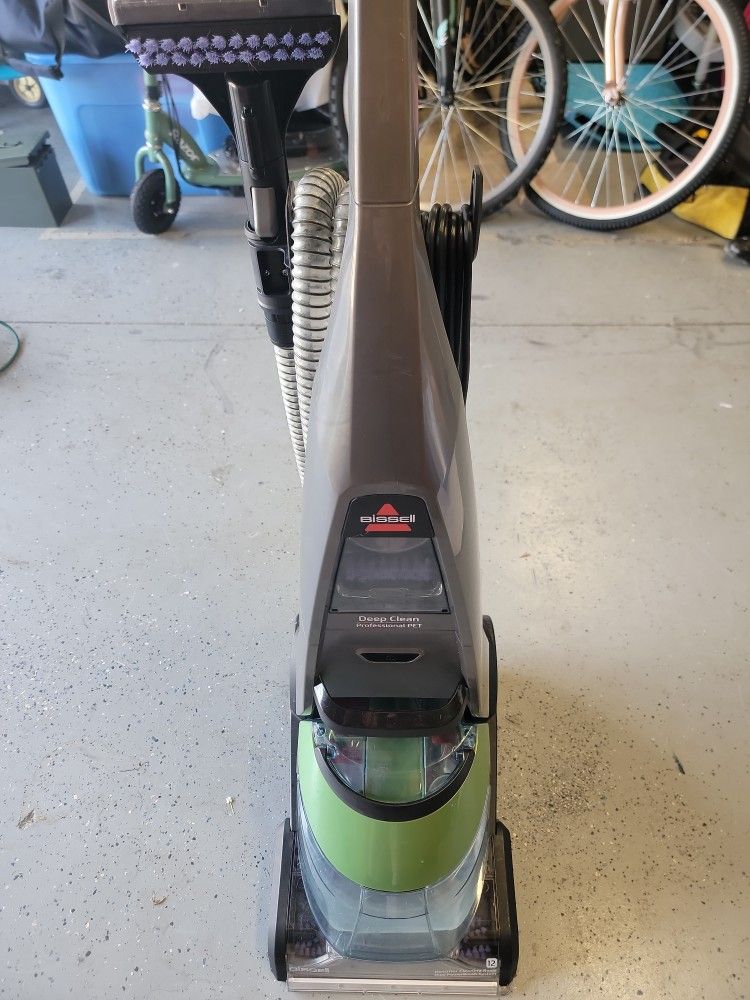 Bissell Deep Clean professional Vacuum Cleaner