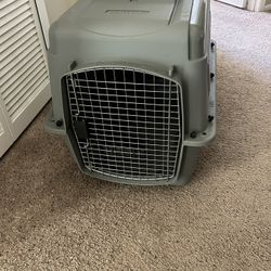 Petmate Sky Kennel Ultra 24x28x20”