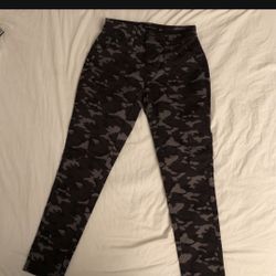 5 Left  Banana Republic /stretch Chino