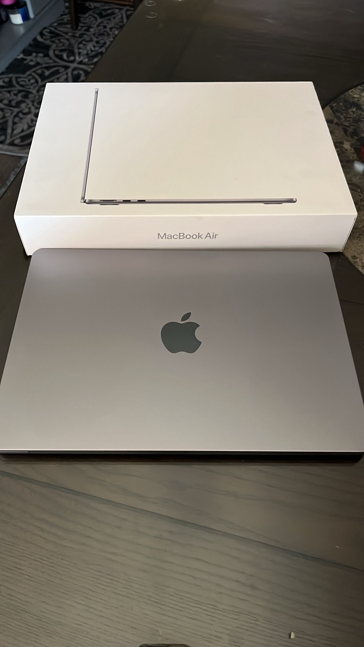 MacBook Air M2 13 Inch