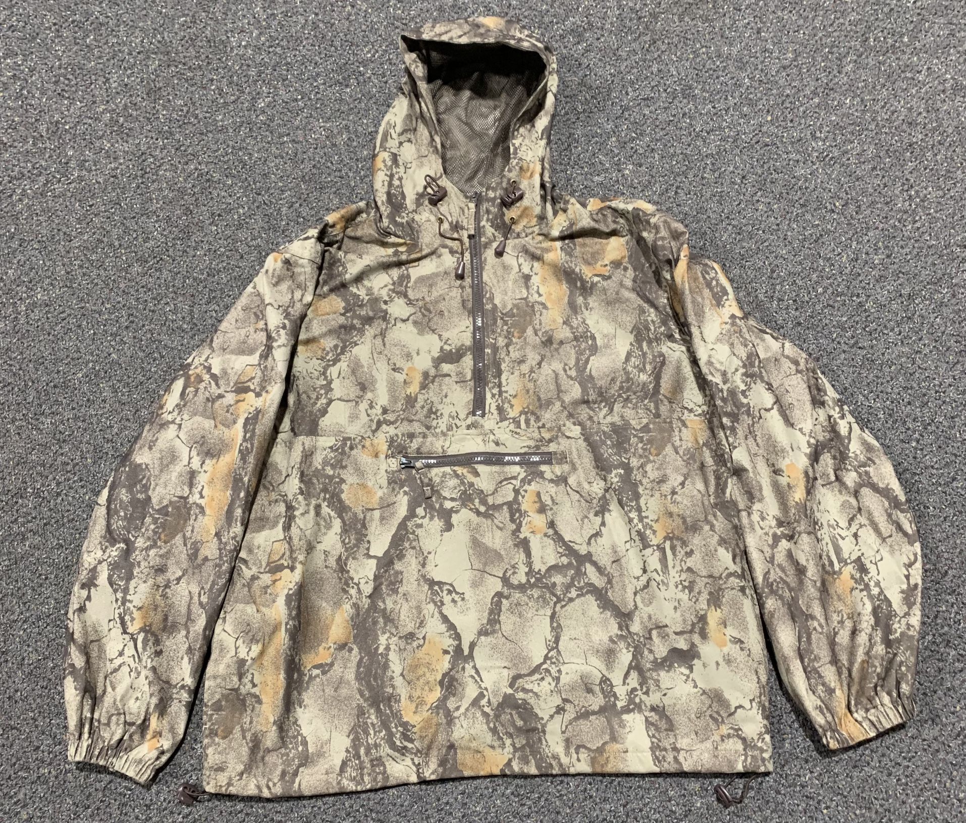 Natural Gear mens size medium waterfowl 1/4 length front zippered pullover camouflage hunting jacket with a fixed hood, and a large zippered accessory