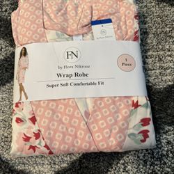 New Women’s Wrap Robe Large 