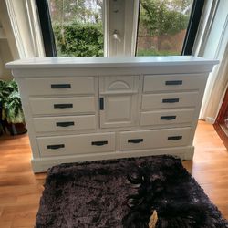 Oversized Solid Wood Bedroom Dresser White 69x29x42 New