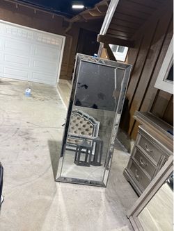 Room furniture, and the bathroom sink