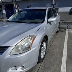 Nissan Altima 