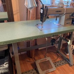 JUKI SEWING MACHINE 