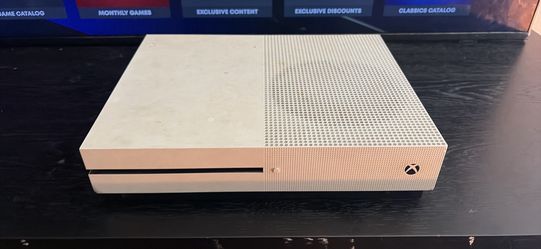 Old Xbox one s no remotes