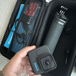 GoPro 11 mini mas accesorios 