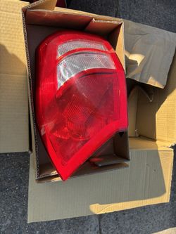 2008 Dodge Magnum Tail Lights