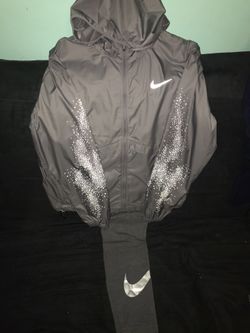 Nike Women’s Sportswear- Brand New w/tags