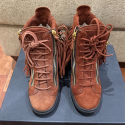 Women’s Shoes